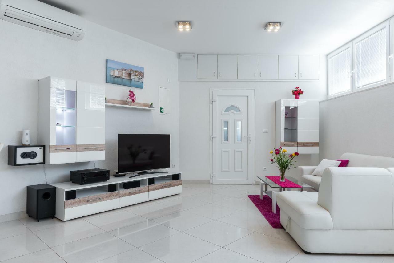 Luxury Sensation Spacious & Free Private Garage Дубровник Екстериор снимка